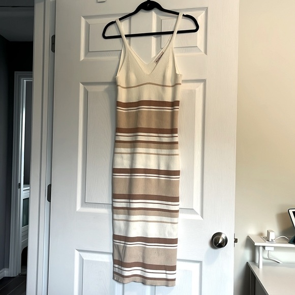 Beautiful Midi Dress Willow & Wind - Picture 3 of 7